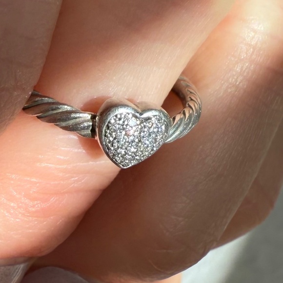 David Yurman Petite Pave Heart Ring with Diamonds - Picture 5 of 9